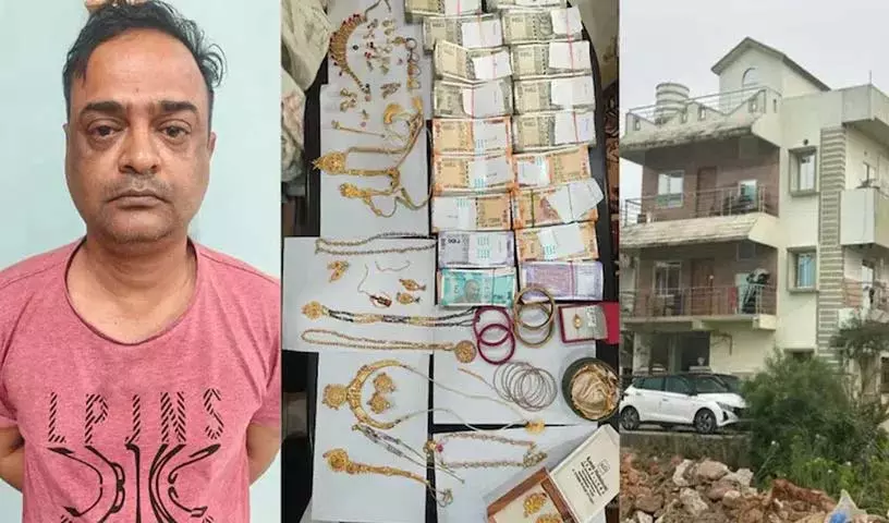 Odisha के एक अधिकारी के बंद घर से 75 लाख रुपये नकद बरामद Odisha के एक अधिकारी के बंद घर से 75 लाख रुपये नकद बरामद