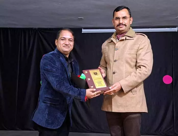HPS ने फोनेटिक्स और कम्युनिकेशन स्किल्स पर वर्कशॉप आयोजित की HPS ने फोनेटिक्स और कम्युनिकेशन स्किल्स पर वर्कशॉप आयोजित की