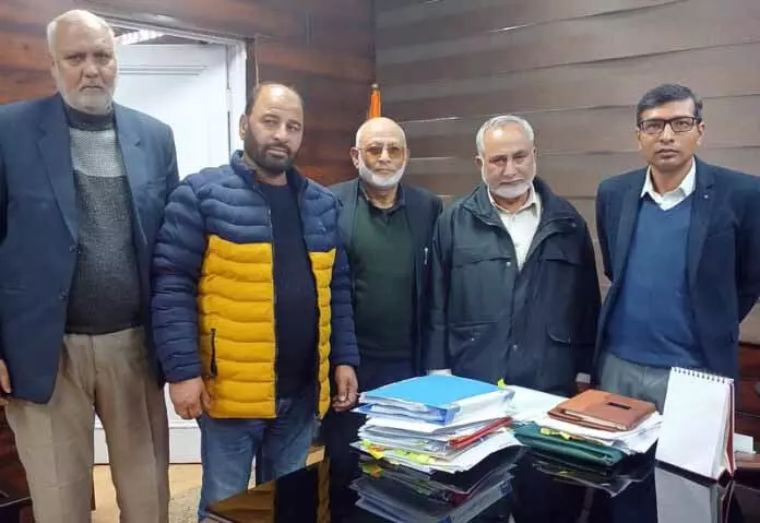 कर्मचारियों के जॉइंट डेलीगेशन ने MD PDC से मुलाकात की, मुख्य मांगें रखीं कर्मचारियों के जॉइंट डेलीगेशन ने MD PDC से मुलाकात की, मुख्य मांगें रखीं