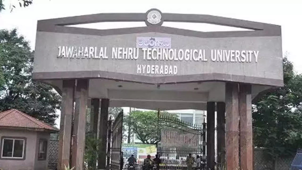 JNTUH जॉइंट एक्शन पैनल ने सीएम से यूनिवर्सिटी में खाली सीटों को भरने की अपील की JNTUH जॉइंट एक्शन पैनल ने सीएम से यूनिवर्सिटी में खाली सीटों को भरने की अपील की