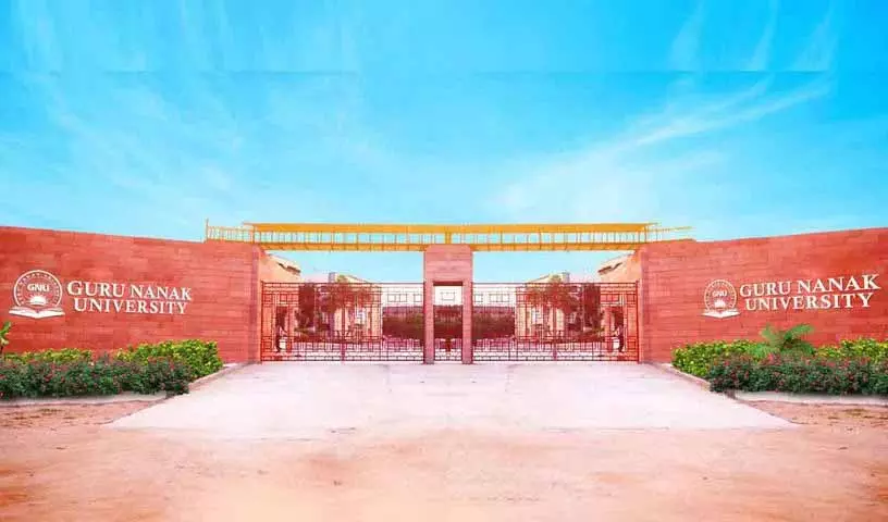 Guru Nanak University में स्टूडेंट की मौत के बाद तनाव, कैंपस की प्रॉपर्टी को नुकसान Guru Nanak University में स्टूडेंट की मौत के बाद तनाव, कैंपस की प्रॉपर्टी को नुकसान