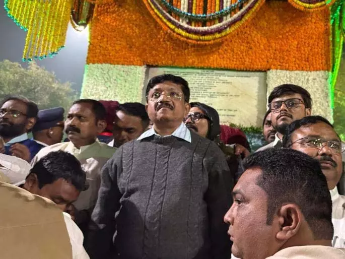 Anandraj Ambedkar: गुंडों को चुनना लोकतंत्र के लिए मौत की घंटी Anandraj Ambedkar: गुंडों को चुनना लोकतंत्र के लिए मौत की घंटी