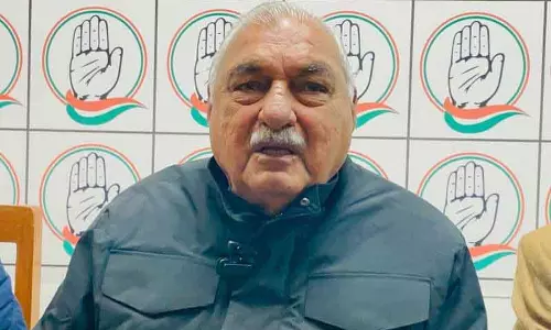 Hooda ने बीजेपी पर वोट के लिए लाखों राशन कार्ड बनाने का आरोप लगाया Hooda ने बीजेपी पर वोट के लिए लाखों राशन कार्ड बनाने का आरोप लगाया