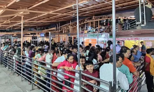 Omkareshwar News: नववर्ष पर ओंकारेश्वर में श्रद्धा का महासैलाब Omkareshwar News: नववर्ष पर ओंकारेश्वर में श्रद्धा का महासैलाब