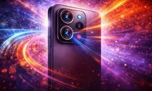 Smartphone Tips: सिर्फ फोटो ही नहीं, आपके फोन का Camera कर सकते हैं ये 3 बड़े काम Smartphone Tips: सिर्फ फोटो ही नहीं, आपके फोन का Camera कर सकते हैं ये 3 बड़े काम