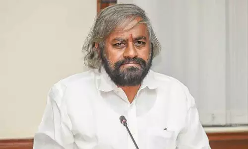 50 हजार करोड़ से ज़्यादा कीमत की वन भूमि मुकदमे में: Karnataka minister 50 हजार करोड़ से ज़्यादा कीमत की वन भूमि मुकदमे में: Karnataka minister