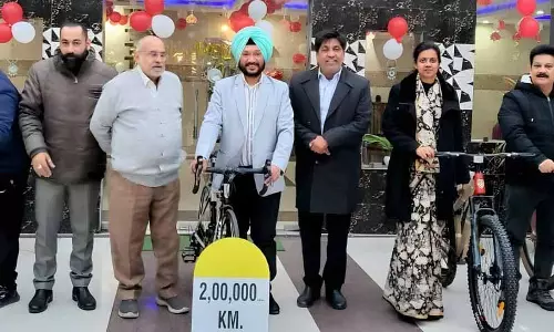 2 लाख किलोमीटर साइकिल चलाकर Hoshiarpur के बलराज चौहान ने इतिहास रचा 2 लाख किलोमीटर साइकिल चलाकर Hoshiarpur के बलराज चौहान ने इतिहास रचा