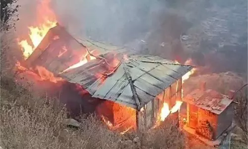 Himachal Pradesh: रिहायशी इमारत में लगी आग, संपत्ति नुकसान