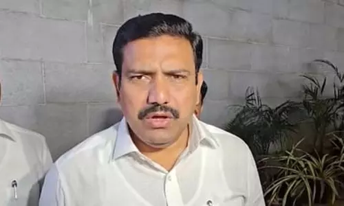 बल्लारी की घटना पर भाजपा प्रदेश अध्यक्ष बीवाई विजयेंद्र का तीखा हमला, कांग्रेस पर लगाए गंभीर आरोप बल्लारी की घटना पर भाजपा प्रदेश अध्यक्ष बीवाई विजयेंद्र का तीखा हमला, कांग्रेस पर लगाए गंभीर आरोप