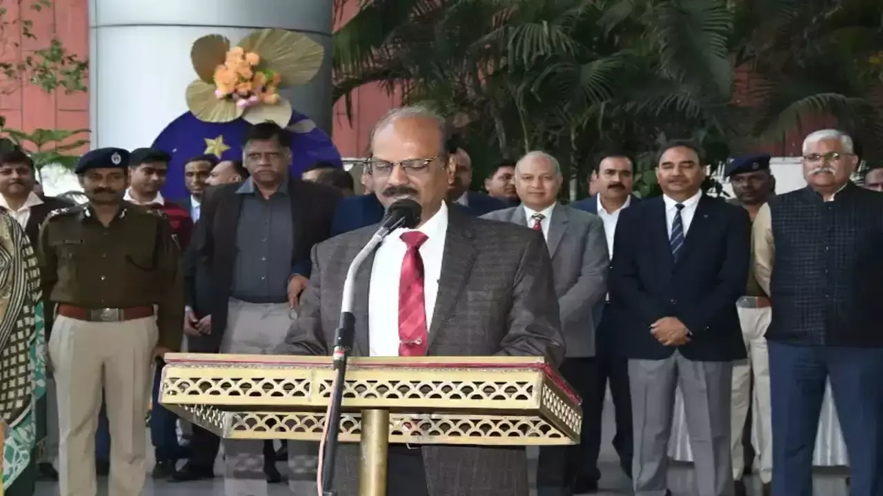 Bhopal: अथक प्रयास और समन्वय से करें सेवा, संदेश डीजीपी कैलाश मकवाणा का