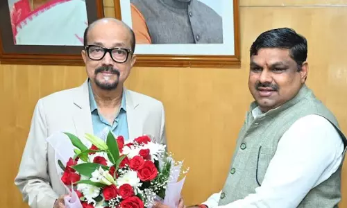 राज्यपाल डेका को स्कूल शिक्षा मंत्री गजेंद्र यादव ने दी नए वर्ष की शुभकामनाएं