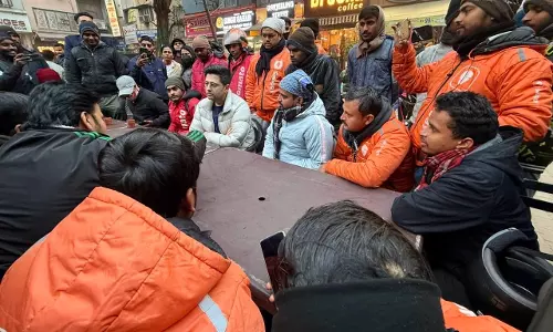 Raghav Chadha: गिग वर्कर्स को इंसान समझें, डिस्पोजेबल डेटा पॉइंट्स नहीं