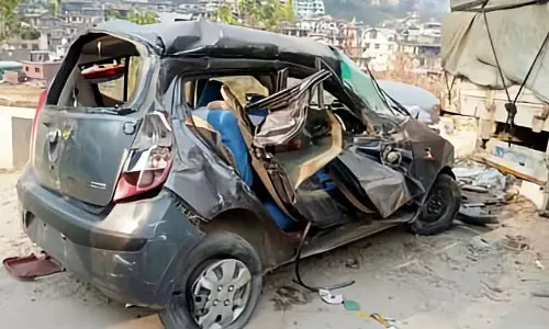 Kullu में हुए हादसे में तीन लड़कियों समेत चार की मौत Kullu में हुए हादसे में तीन लड़कियों समेत चार की मौत