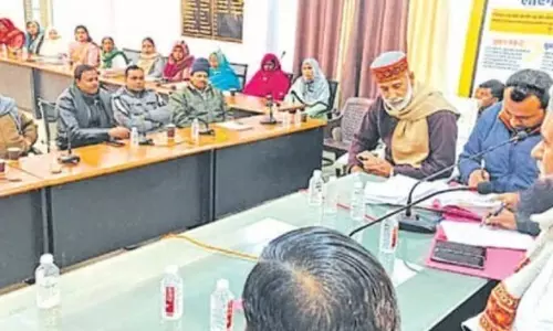 Bareilly: आधा दर्जन विकास परियोजनाओं के प्रस्ताव पारित, अलाव-कंबल खरीद पर चर्चा जारी