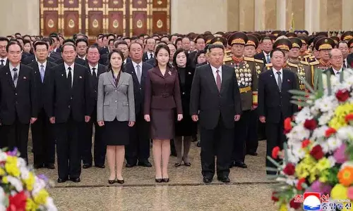 Kim Jong Un की बेटी ने पहली बार सरकारी समाधि का दौरा किया