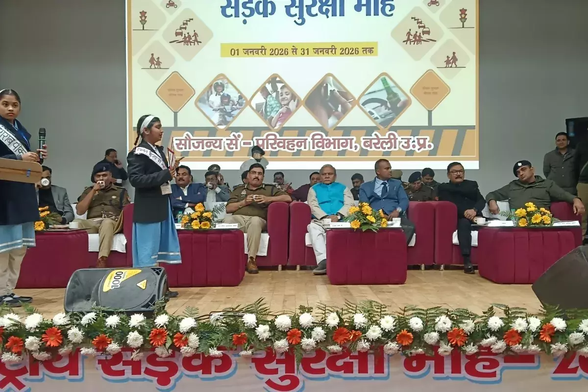 Bareilly: सुरक्षित ड्राइविंग के लिए नियमों का पालन अनिवार्य