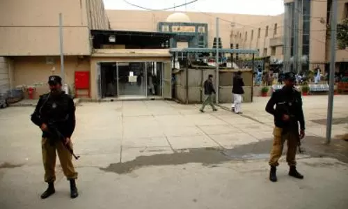 Pakistan में वकीलों की स्वायत्तता पर अधिकार समूह चिंतित