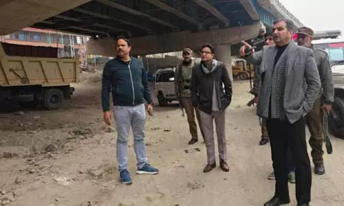 DC रामबन ने विकास कार्यों का निरीक्षण किया, कौबाग में केवी कक्षाएं शुरू करने की व्यवस्था की समीक्षा की