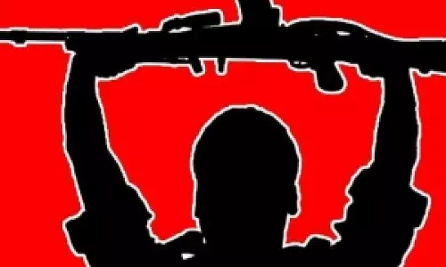 Top माओवादी कमांडर बरसे देवा ने तेलंगाना पुलिस के सामने सरेंडर किया