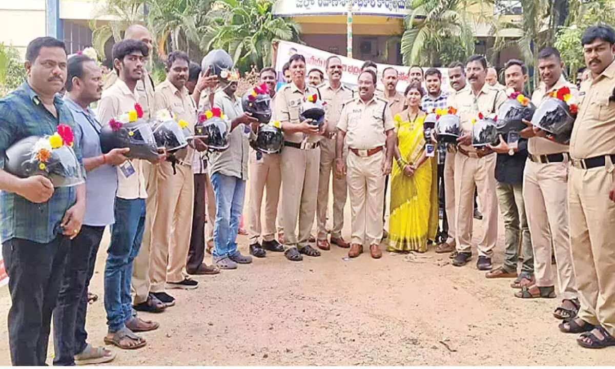 Andhra: राष्ट्रीय सड़क सुरक्षा महीना शुरू हो गया है Andhra: राष्ट्रीय सड़क सुरक्षा महीना शुरू हो गया है