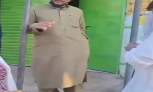 सेलून में बजाया “कश्मीर बनेगा पाकिस्तान” गाना, अब्दुल रहमान गिरफ्तार