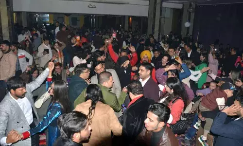 Amritsar में नए साल के स्वागत में आस्था और उल्लास का माहौल