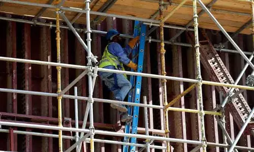 Bangladesh का ऐतिहासिक रिकॉर्ड: 2025 में 7.5 लाख वर्कर पहुंचे सऊदी अरब