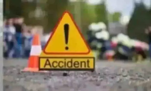 Hyderabad में सड़क हादसे में बुजुर्ग दंपति की मौत