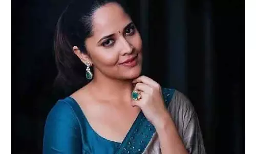 मेरा शरीर, मेरी पसंद: Anasuya Bharadwaj का आलोचकों को करारा जवाब