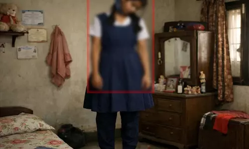 16 वर्षीय नाबालिग छात्रा ने घर में लगाई फांसी, सुसाइड नोट में लिखा SORRY मम्मी-पापा 16 वर्षीय नाबालिग छात्रा ने घर में लगाई फांसी, सुसाइड नोट में लिखा SORRY मम्मी-पापा