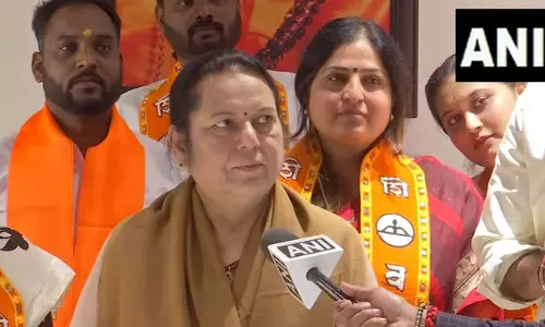 BMC चुनाव में शिवसेना को सीट अलॉटमेंट पर बड़ा झटका BMC चुनाव में शिवसेना को सीट अलॉटमेंट पर बड़ा झटका