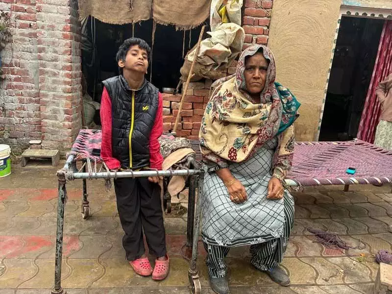 Punjab: पेंशन में देरी से 35 लाख से ज़्यादा गरीब प्रभावित Punjab: पेंशन में देरी से 35 लाख से ज़्यादा गरीब प्रभावित