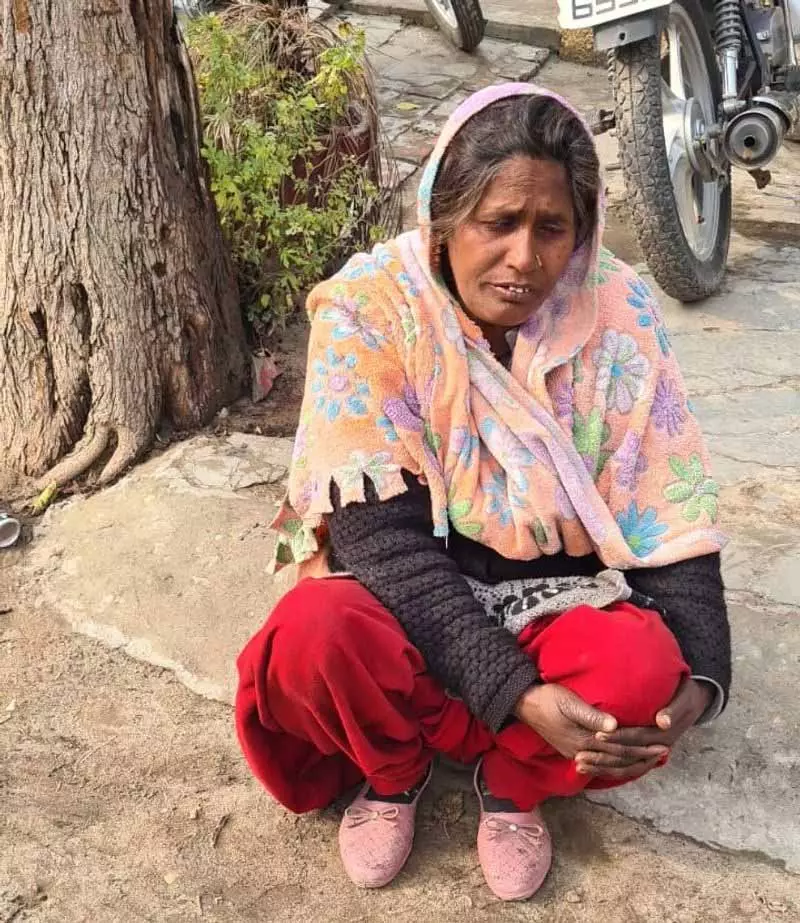 Ludhiana के तीन भाइयों की मौत, एक वाहन ने उनकी बाइक को टक्कर मारी Ludhiana के तीन भाइयों की मौत, एक वाहन ने उनकी बाइक को टक्कर मारी