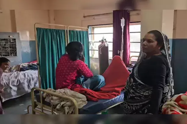 Indore: पानी की गंदगी से 15 लोगों की जान गई, 2800 से ज्यादा बीमार Indore: पानी की गंदगी से 15 लोगों की जान गई, 2800 से ज्यादा बीमार