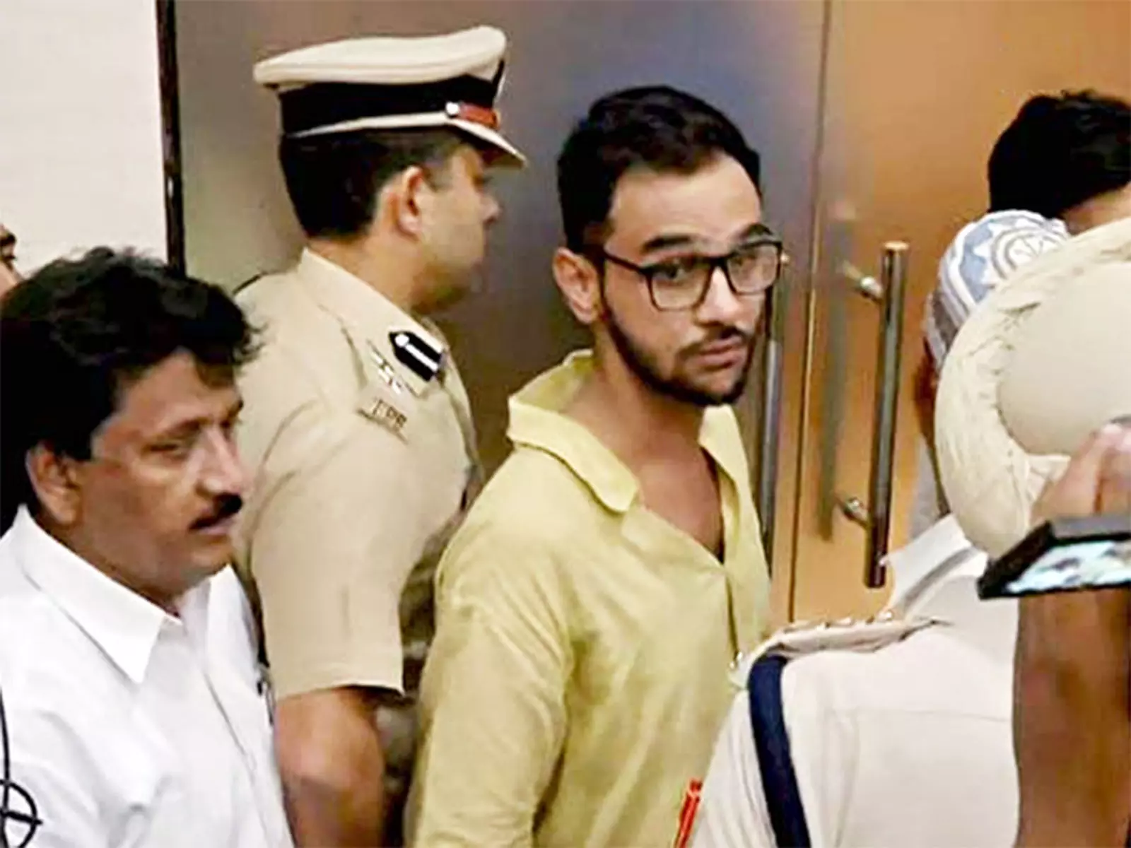 ममदानी के बाद, 8 अमेरिकी सांसदों ने उमर खालिद के लिए समर्थन का वादा किया ममदानी के बाद, 8 अमेरिकी सांसदों ने उमर खालिद के लिए समर्थन का वादा किया