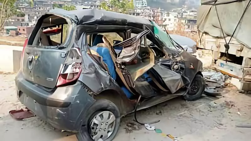 Kullu में हुए हादसे में तीन लड़कियों समेत चार की मौत Kullu में हुए हादसे में तीन लड़कियों समेत चार की मौत