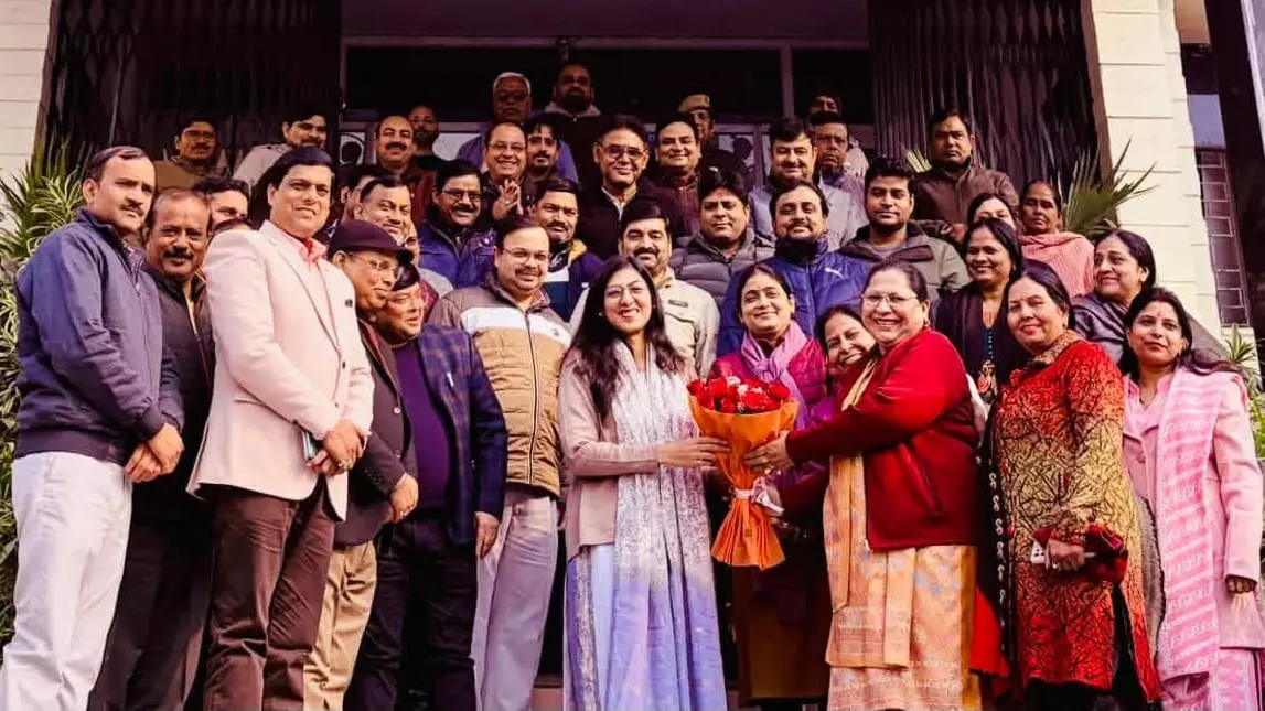 Bareilly: सरकारी विभागों में नववर्ष उत्सव की झलक Bareilly: सरकारी विभागों में नववर्ष उत्सव की झलक