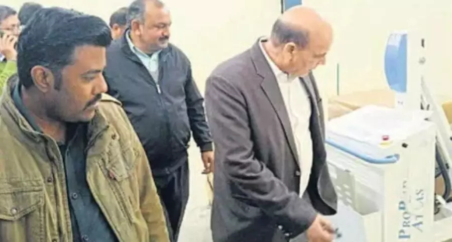 Bareilly: स्वास्थ्य सुविधा के लिए सीएचसी में जरूरी सामान आया Bareilly: स्वास्थ्य सुविधा के लिए सीएचसी में जरूरी सामान आया