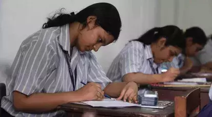 AP ने पैरामेडिकल स्टूडेंट्स के लिए पहली बार सप्लीमेंट्री एग्जाम शुरू किए AP ने पैरामेडिकल स्टूडेंट्स के लिए पहली बार सप्लीमेंट्री एग्जाम शुरू किए