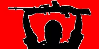 टॉप माओवादी कमांडर बरसे देवा ने Telangana पुलिस के सामने सरेंडर कर दिया टॉप माओवादी कमांडर बरसे देवा ने Telangana पुलिस के सामने सरेंडर कर दिया