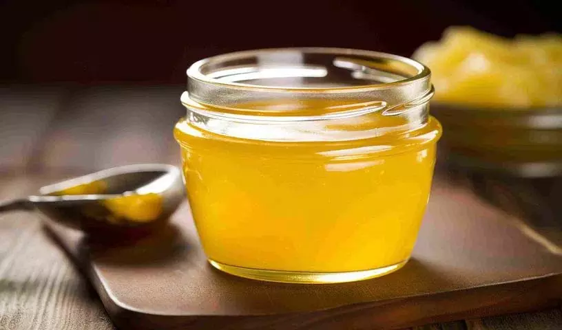 खाली पेट Ghee खाने से सेहत को कई फ़ायदे होते हैं खाली पेट Ghee खाने से सेहत को कई फ़ायदे होते हैं