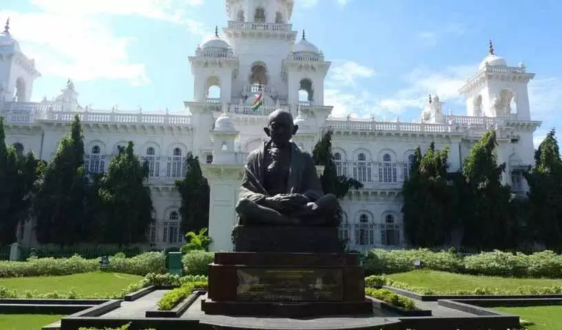 सभी पार्टियों के विधायकों ने विधानसभा में म्युनिसिपल, GHMC संशोधन बिल पर आपत्ति जताई सभी पार्टियों के विधायकों ने विधानसभा में म्युनिसिपल, GHMC संशोधन बिल पर आपत्ति जताई