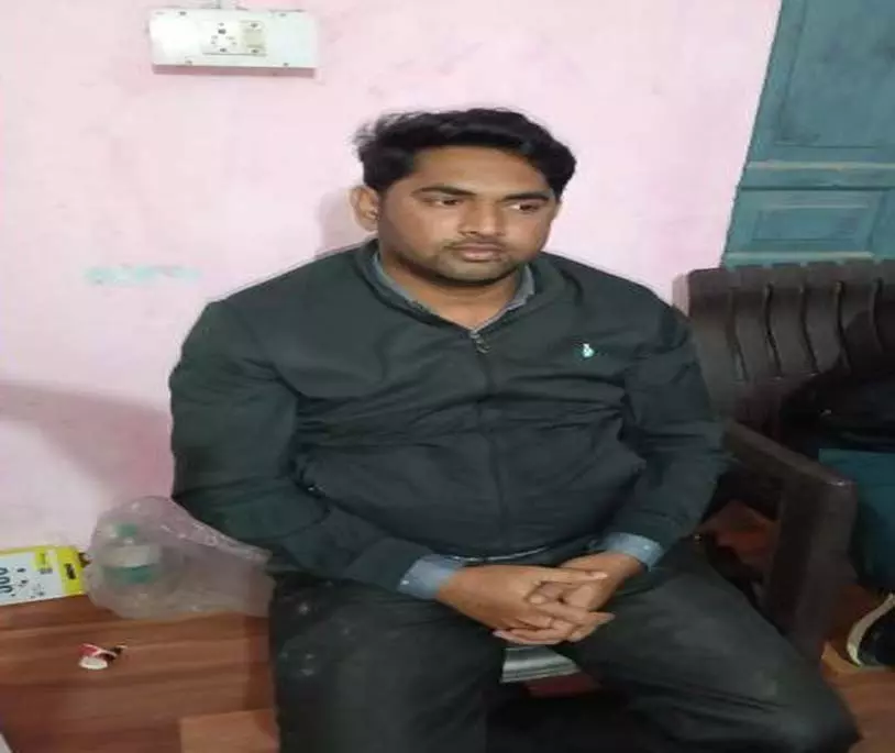 ACB की बड़ी कार्रवाई: SDM कार्यालय का बाबू 1 लाख की रिश्वत लेते रंगे हाथों गिरफ्तार ACB की बड़ी कार्रवाई: SDM कार्यालय का बाबू 1 लाख की रिश्वत लेते रंगे हाथों गिरफ्तार