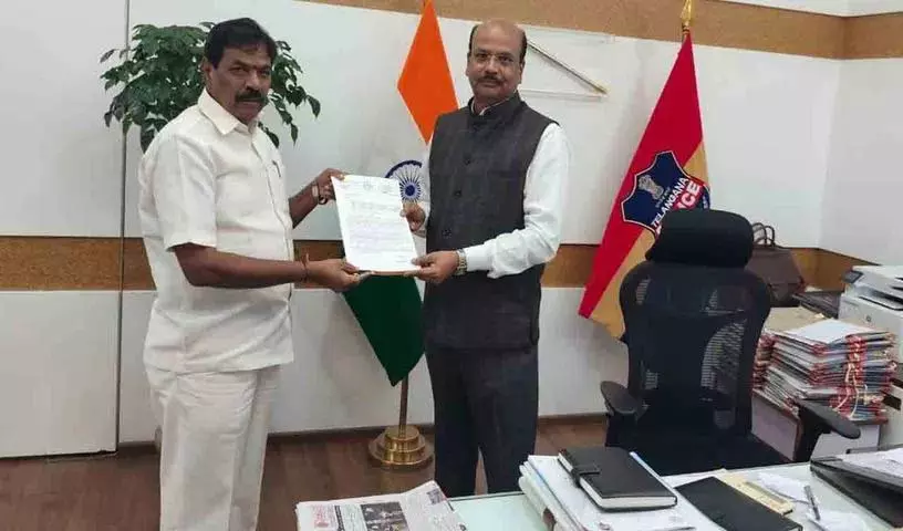 एमएलसी सरैया ने पुलिस द्वारा दर्ज किए गए झूठे SC/ST मामलों को लेकर डीजीपी से शिकायत की एमएलसी सरैया ने पुलिस द्वारा दर्ज किए गए झूठे SC/ST मामलों को लेकर डीजीपी से शिकायत की