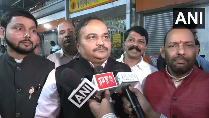 महाराष्ट्र विधानसभा चुनाव: शिवसेना (यूबीटी) ने महायुटी गठबंधन पर जताई प्रतिक्रिया महाराष्ट्र विधानसभा चुनाव: शिवसेना (यूबीटी) ने महायुटी गठबंधन पर जताई प्रतिक्रिया
