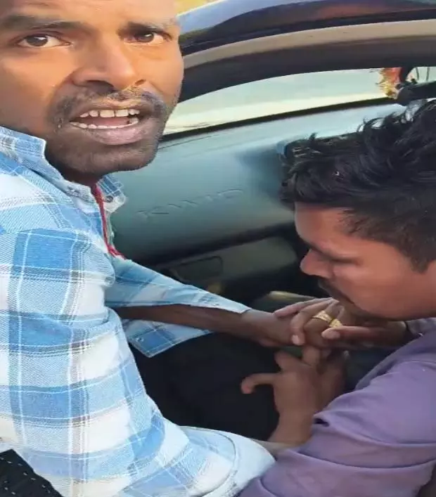 रायपुर में मोबाइल, चांदी का चैन-25 हजार की लूट, शिकायत दर्ज रायपुर में मोबाइल, चांदी का चैन-25 हजार की लूट, शिकायत दर्ज