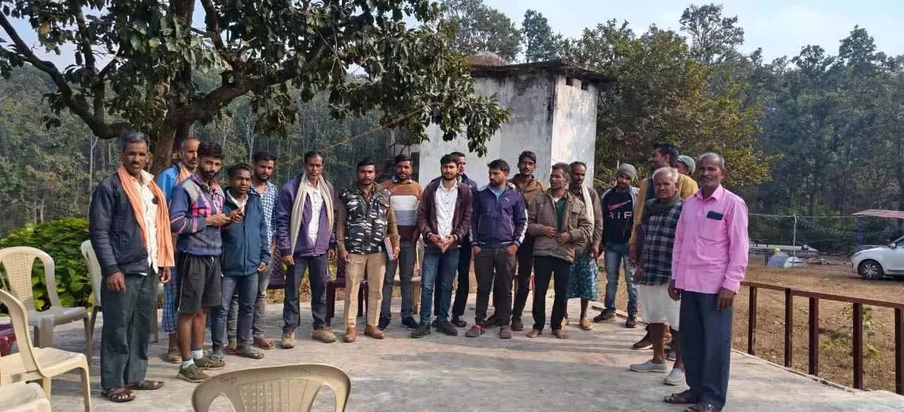 सरगुजा वन मंडल में 300 वन प्रबंधन समितियों की हुई बैठक सरगुजा वन मंडल में 300 वन प्रबंधन समितियों की हुई बैठक