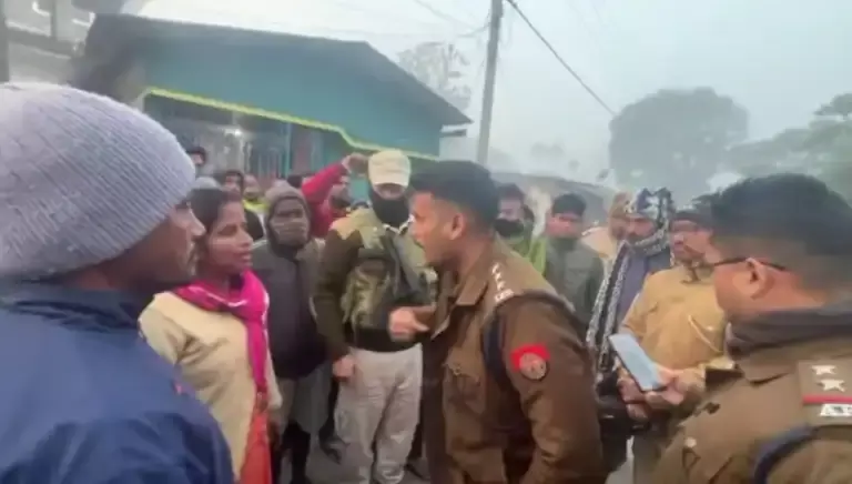डिब्रूगढ़: पुलिस ने मवेशी तस्करी की आशंका को शांत करने के लिए खाली फायरिंग की