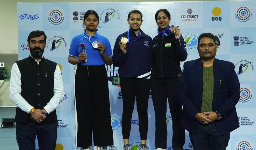 अमीरा अरशद, जुहैर खान और तिलोत्तमा सेन ने नेशनल शूटिंग चैंपियनशिप में चमक बिखेरी अमीरा अरशद, जुहैर खान और तिलोत्तमा सेन ने नेशनल शूटिंग चैंपियनशिप में चमक बिखेरी