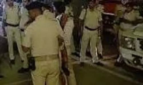 Bihar: सड़क जाम हटाने गई पुलिस टीम पर हमला